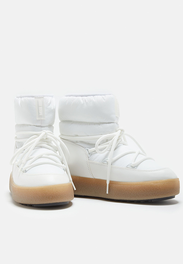 moon-boot-ltrack-low-white-nylon-boots_20095436_45688411_2048 (1)