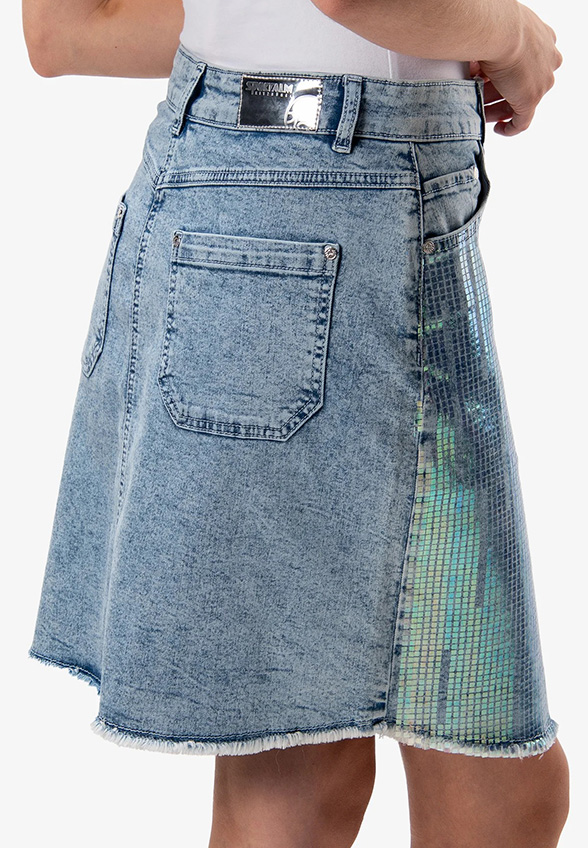 1756008716_20_07_11zon