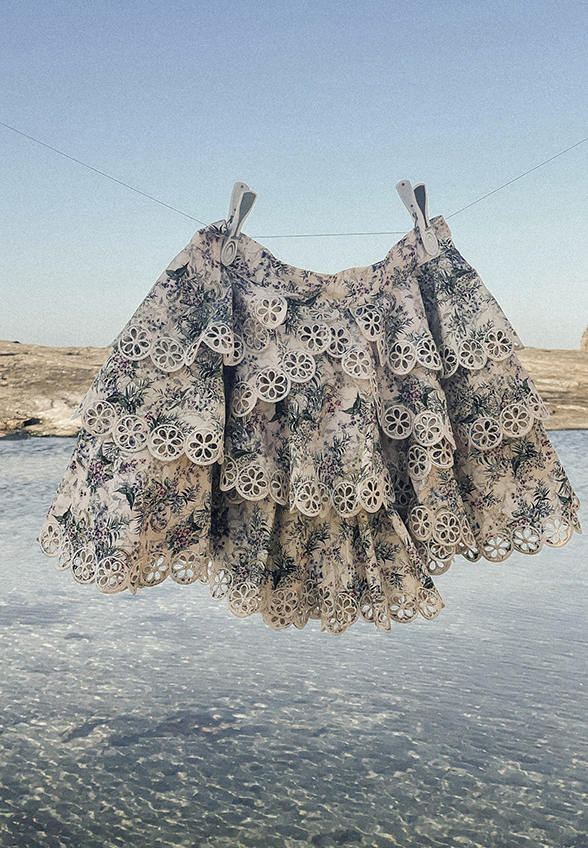 IXIAH_ALPINE_MINI_SKIRT_BTS_1400x1876_crop_center_11zon