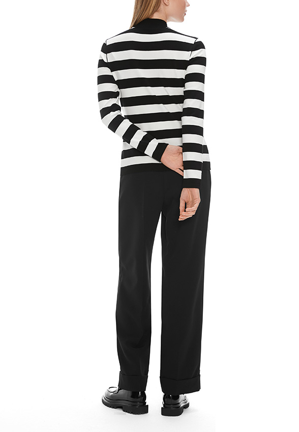 Marc-Cain-Ad_HerbstWinter-2024_190_XA 41.10 M12 (2)