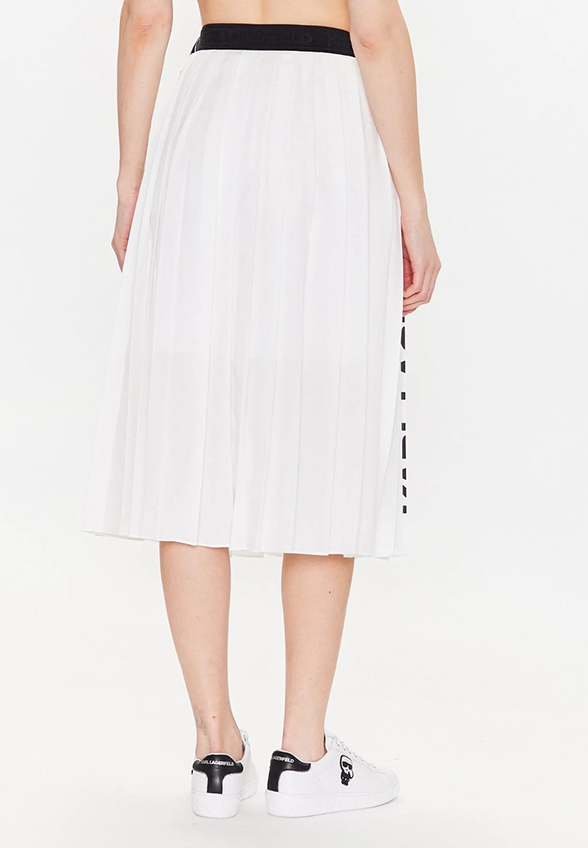 cad66806494d9d39f85c23d3ca6c