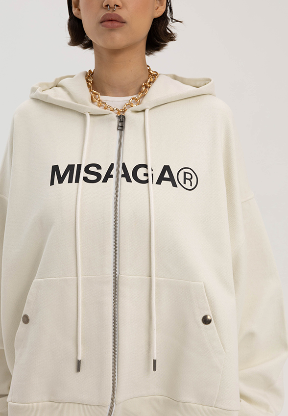 HN3A9256_2333x_11zon