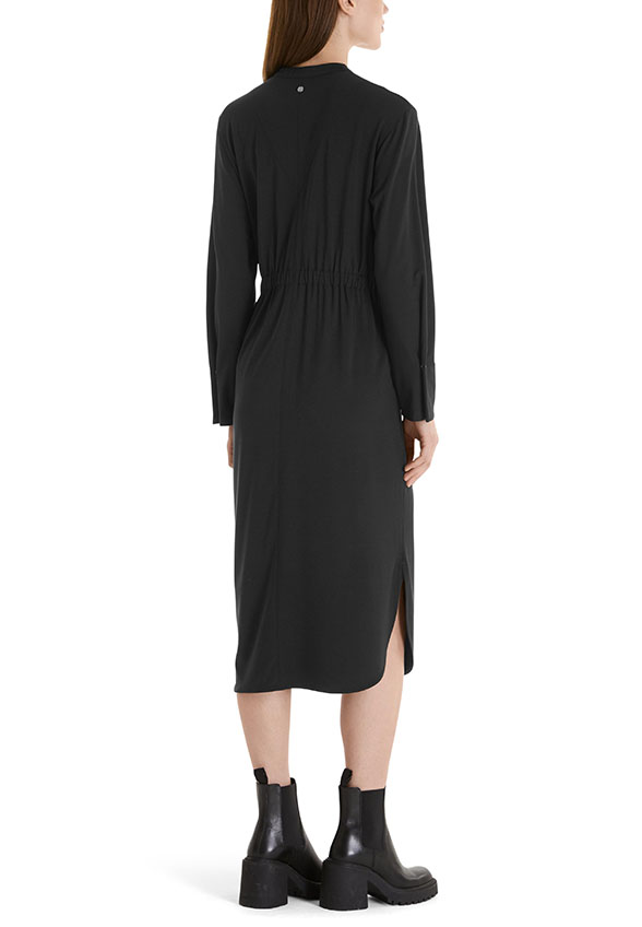 Marc-Cain-Ad_HerbstWinter-2022_900_TA-21.11-J80 (2)