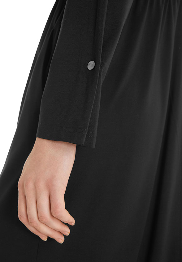 Marc-Cain-Ad_HerbstWinter-2022_900_TA-21.11-J80 (3)