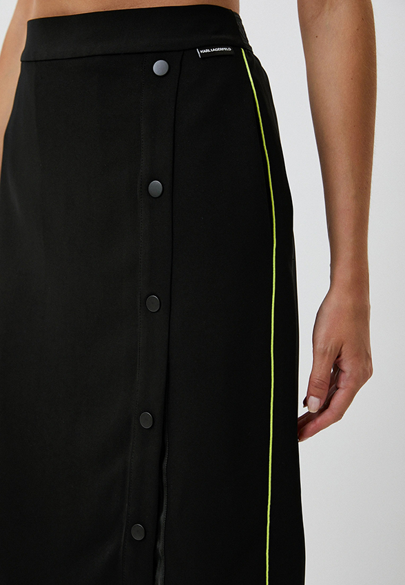 RTLABO696701_17552123_4_v1_2x_11zon