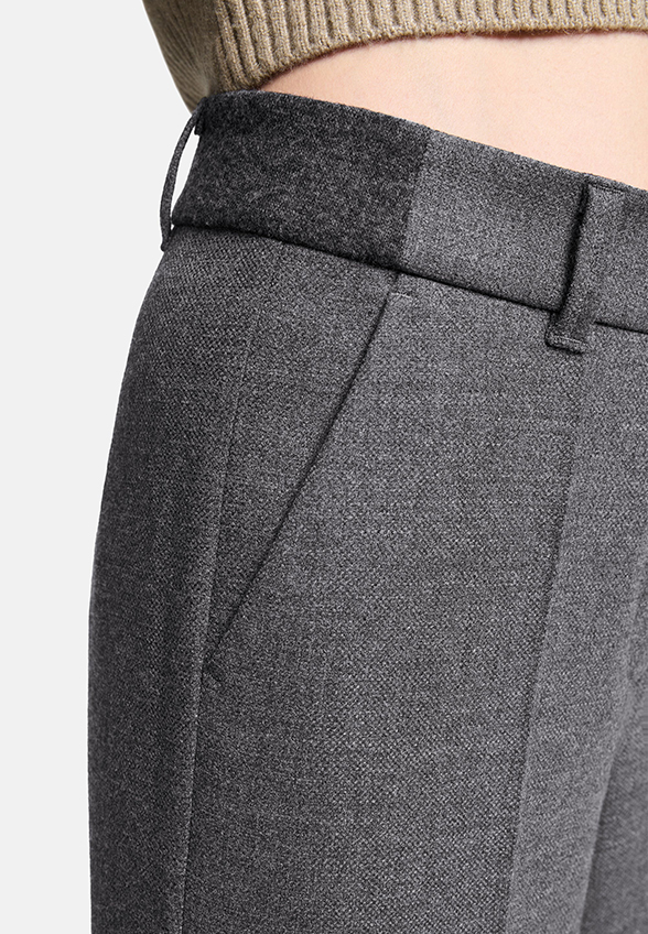 6227030703084-05_11zon